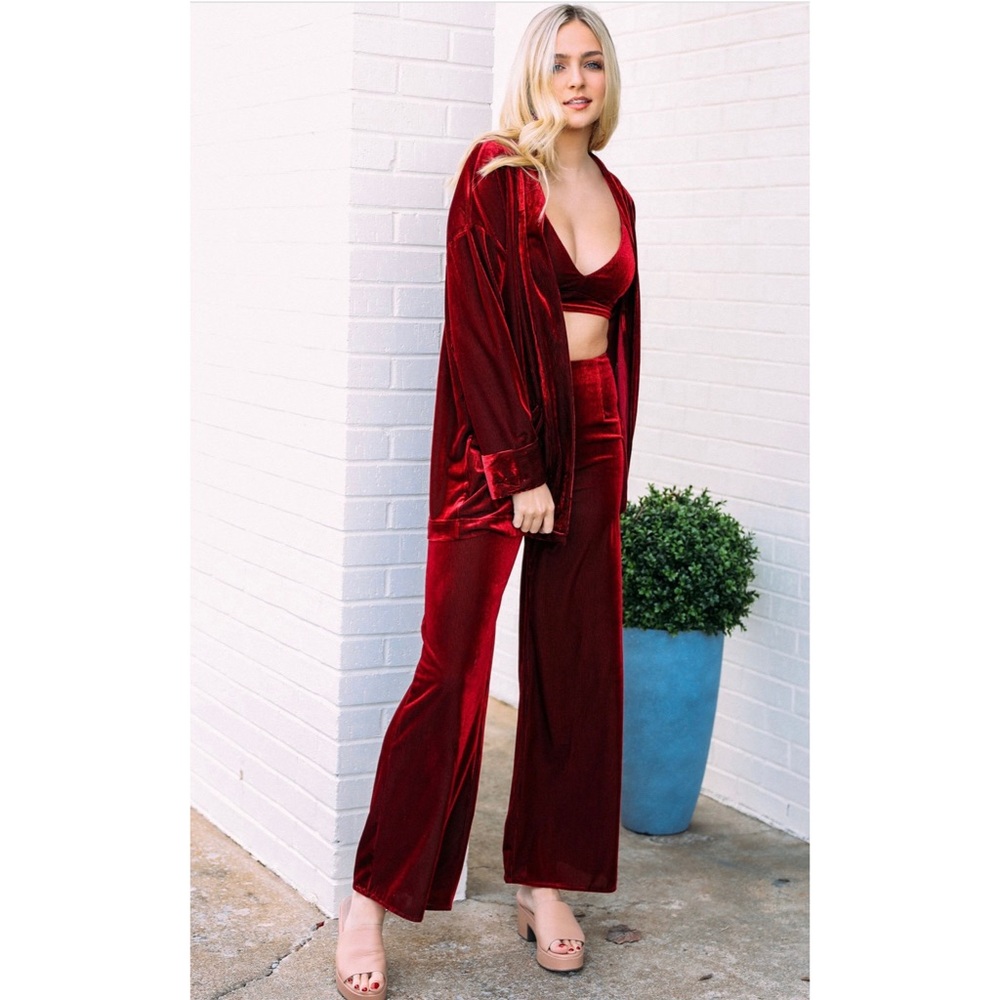 Show Stopper Three Piece Set
